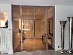 Glastyp: ESG Float 6mm ANTISOL Grau Rahmenfarbe: RAL nach Wahl ( 1019 )